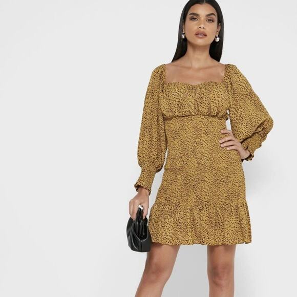 Elliatt Dress XL Leopard Print Smocked Babydoll Puff Sleeve Ruffle Low Back Mini - Picture 1 of 9